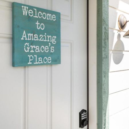 Charming Casita Right On Main St! Hotel Fredericksburg Luaran gambar