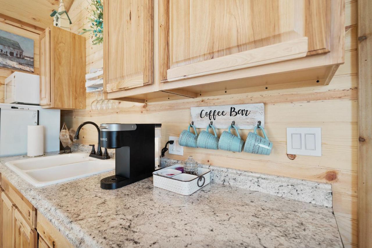 Charming Casita Right On Main St! Hotel Fredericksburg Luaran gambar