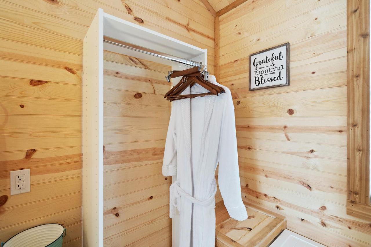 Charming Casita Right On Main St! Hotel Fredericksburg Luaran gambar
